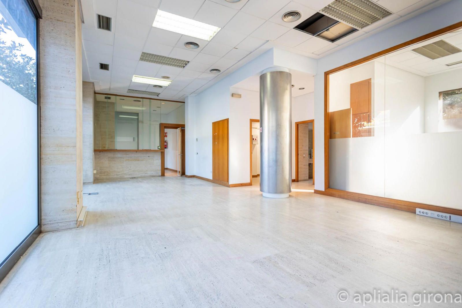 Local en venta  Girona  12/24