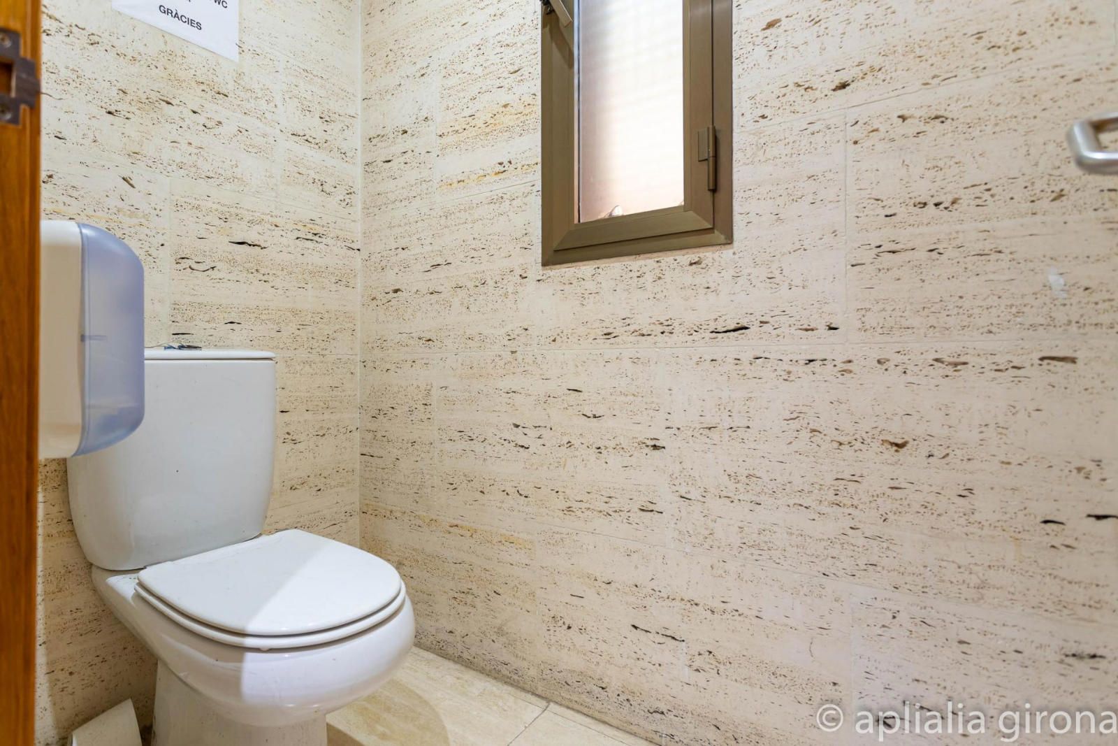 Local en venta  Girona  16/24