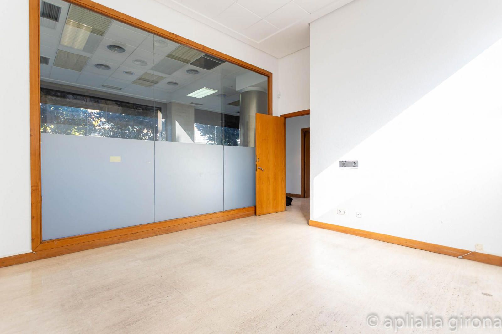 Local en venta  Girona  21/24