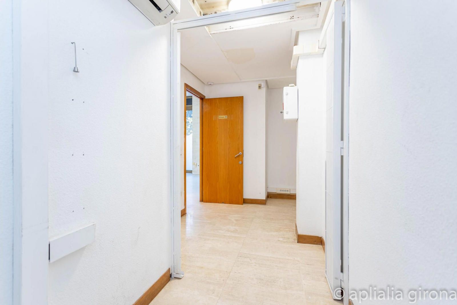 Local en venta  Girona  22/24