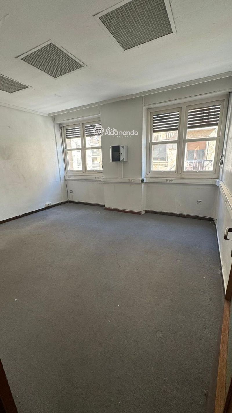 Oficina en alquiler Salamanca. Ref: 1053. Inmobiliaria Ruiz Aldanondo
