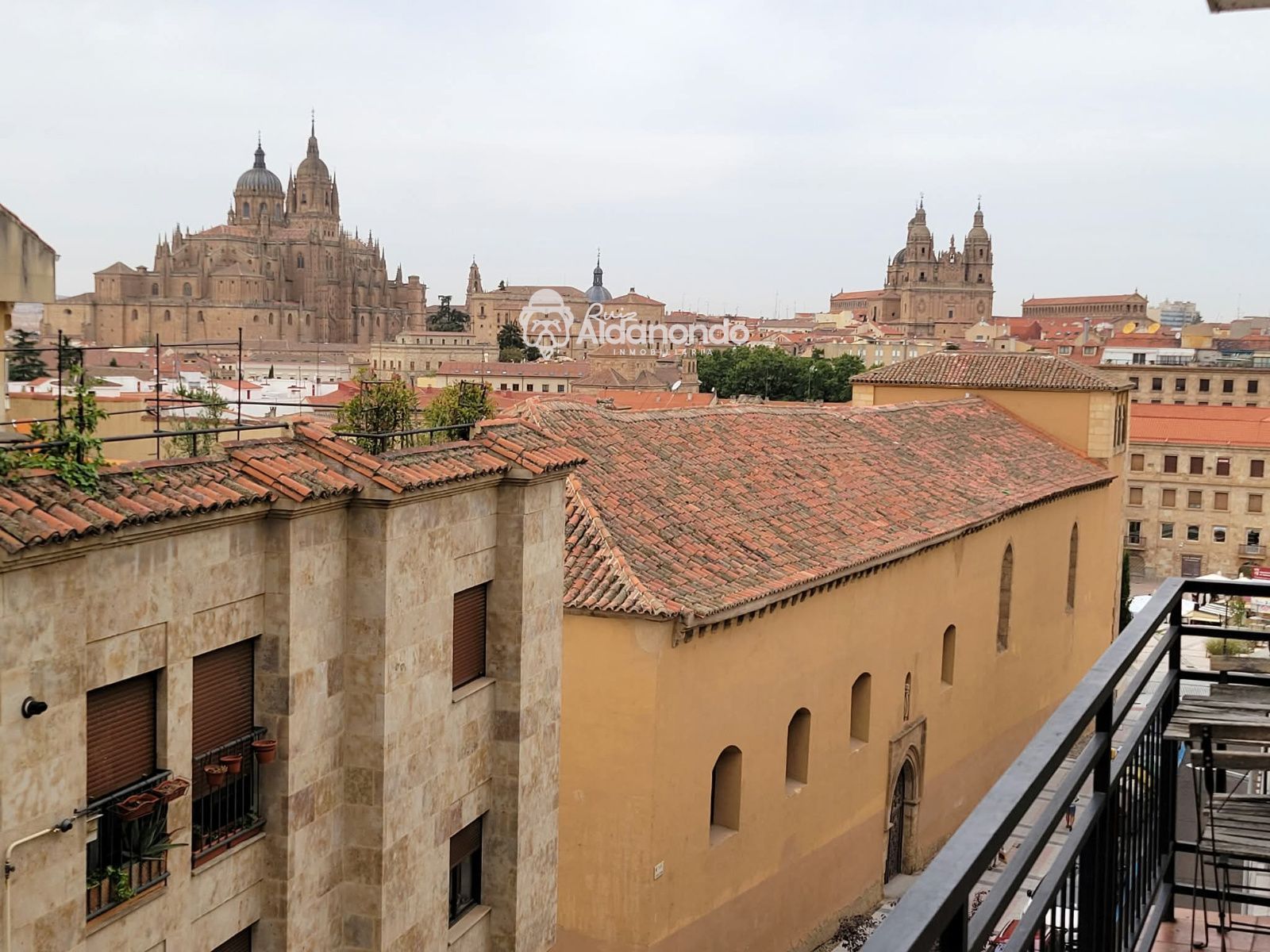 PISO DE 4 DORMITORIOS CON VISTAS A LA CATEDRAL - Foto 3