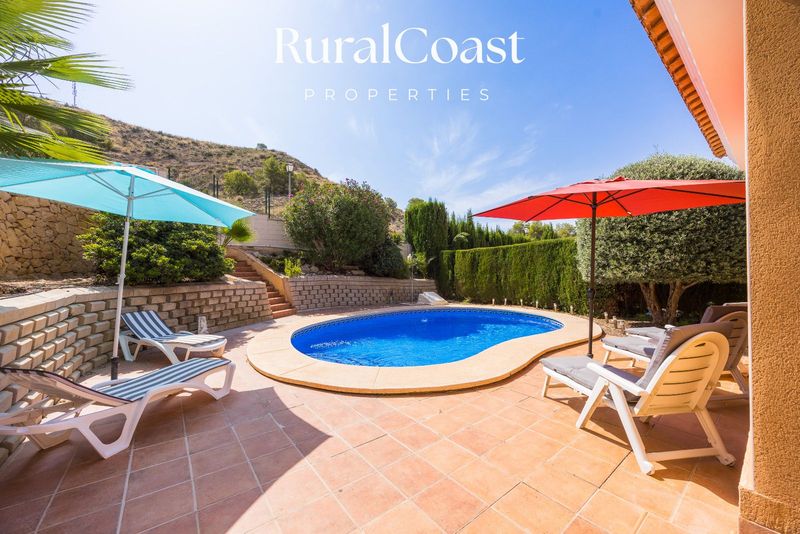 Maison de Ville  à louer Busot, Alicante. Ref: 6692. Ruralcoast Properties