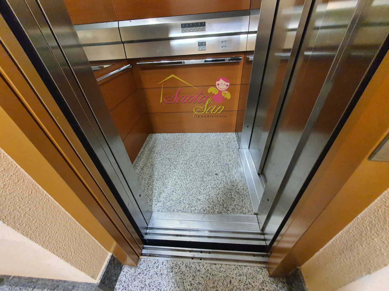 SE VENDE PRECISO APARTAMENTO EN VILLARES