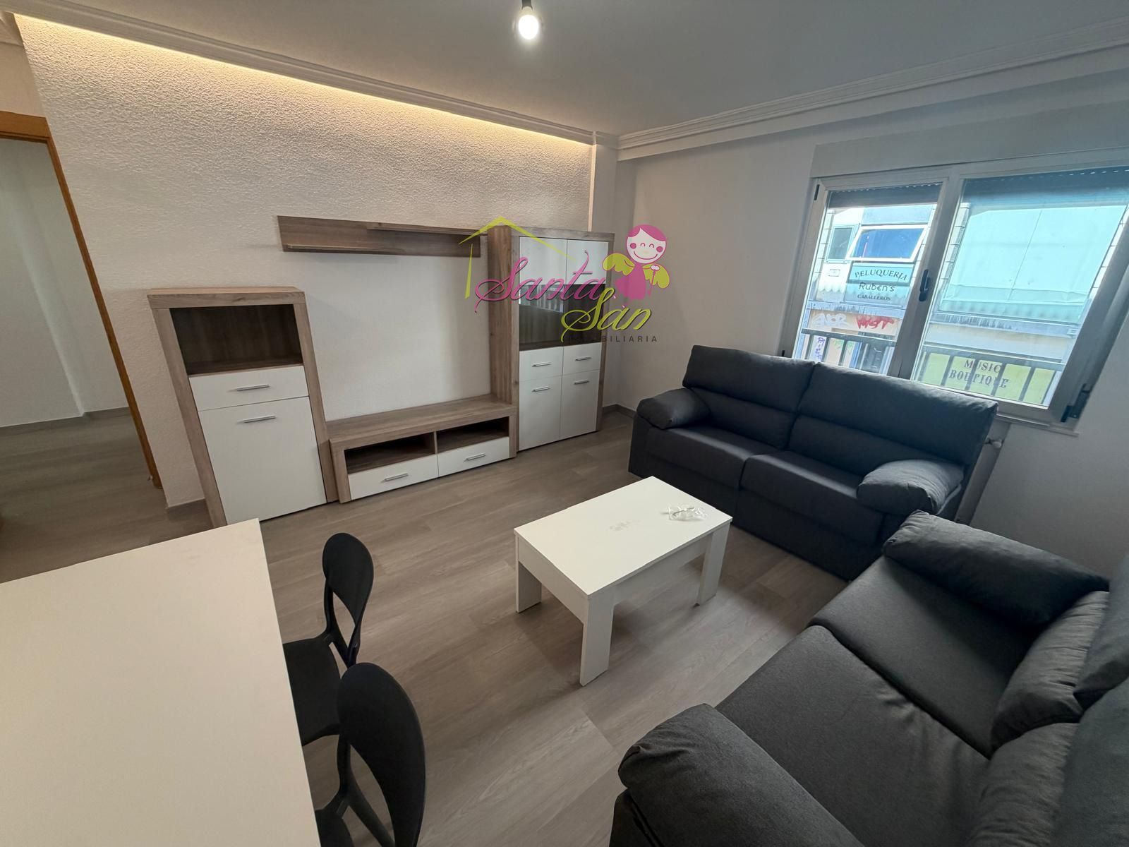 SE ALQUILA PISO DE 4 HABITACIONES. ALQUILER ESTUDIANTES. TODOS LOS GASTOS INCLUIDOS