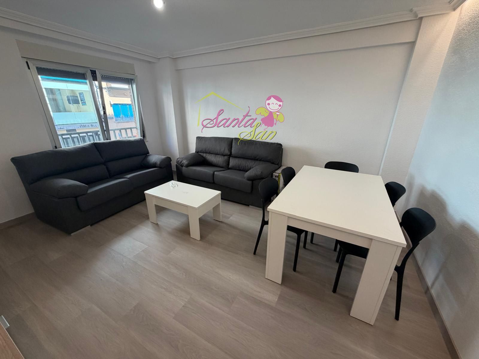 SE ALQUILA PISO DE 4 HABITACIONES. ALQUILER ESTUDIANTES. TODOS LOS GASTOS INCLUIDOS