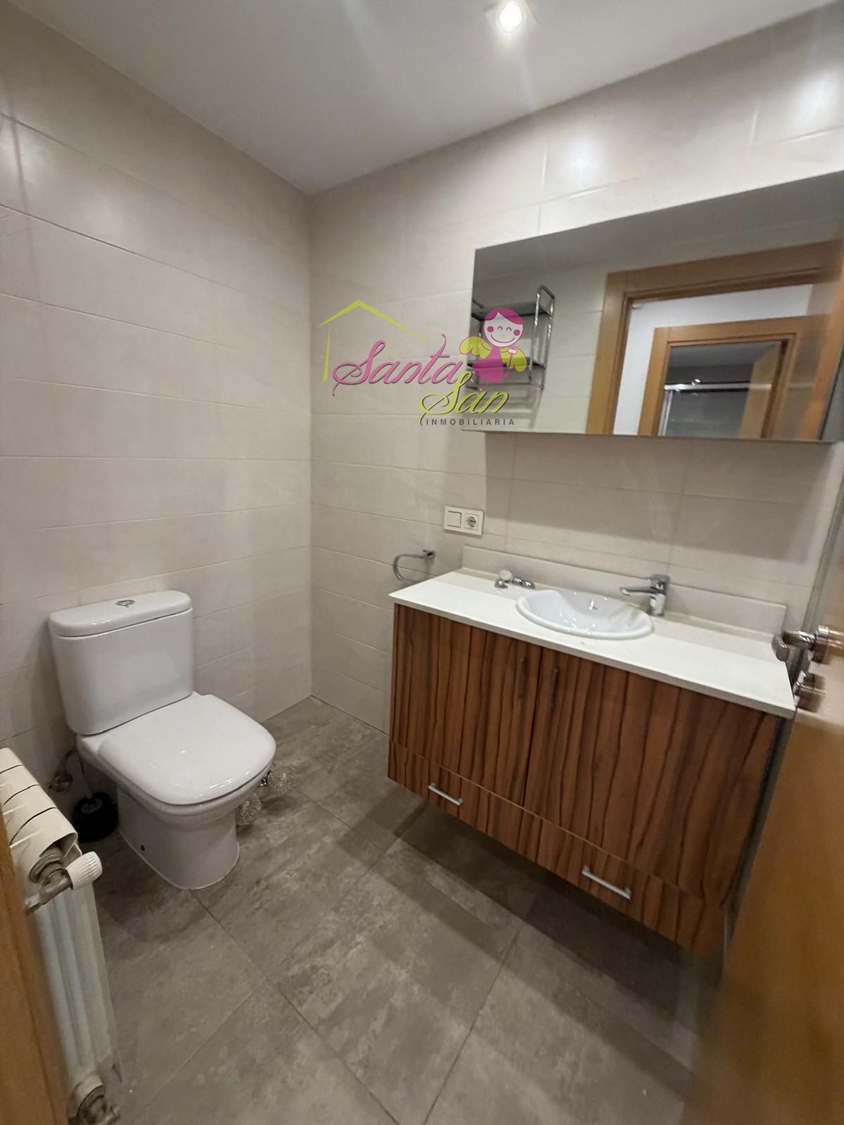 SE ALQUILA PISO DE 4 HABITACIONES. ALQUILER ESTUDIANTES. TODOS LOS GASTOS INCLUIDOS