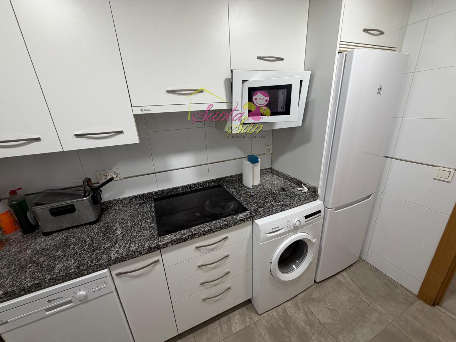 SE ALQUILA PISO DE 4 HABITACIONES. ALQUILER ESTUDIANTES. TODOS LOS GASTOS INCLUIDOS