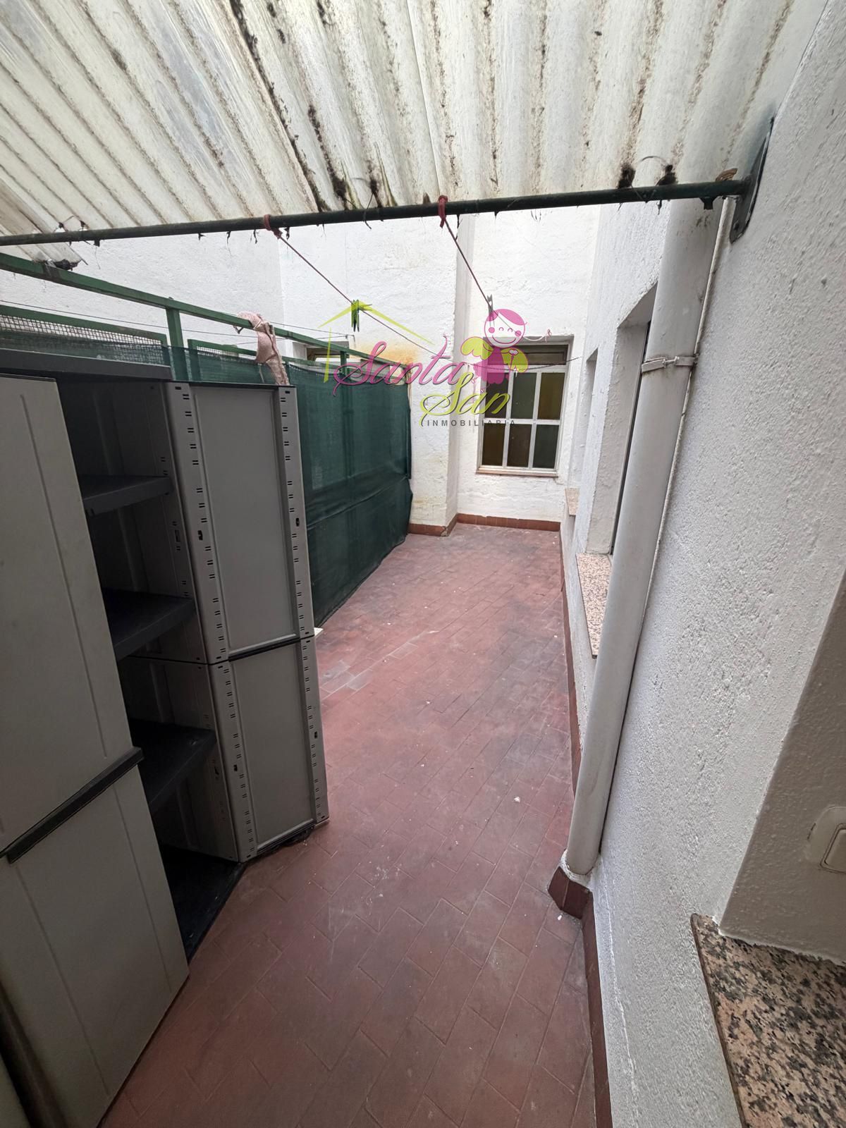 SE ALQUILA PISO DE 4 HABITACIONES. ALQUILER ESTUDIANTES. TODOS LOS GASTOS INCLUIDOS