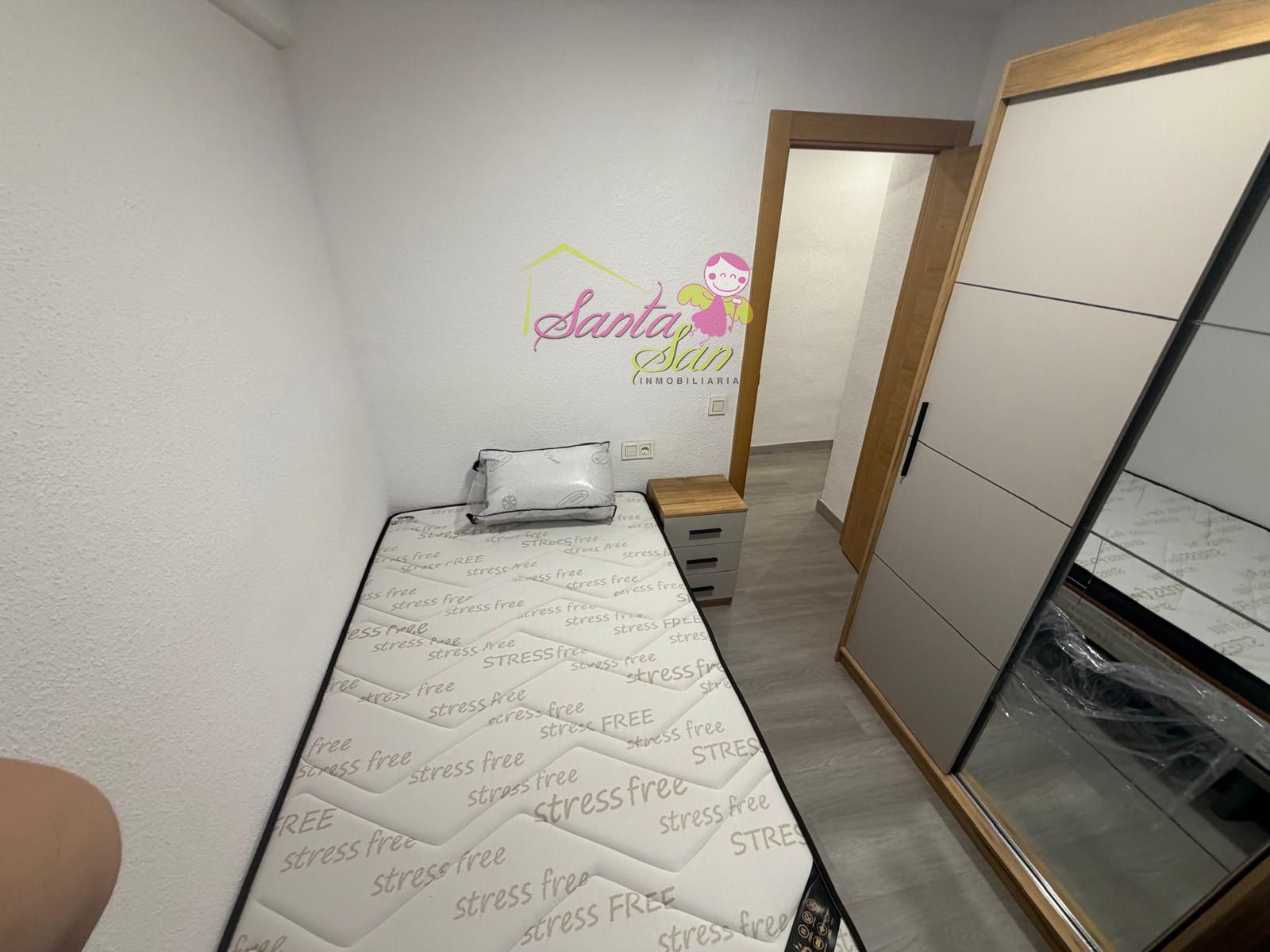 SE ALQUILA PISO DE 4 HABITACIONES. ALQUILER ESTUDIANTES. TODOS LOS GASTOS INCLUIDOS