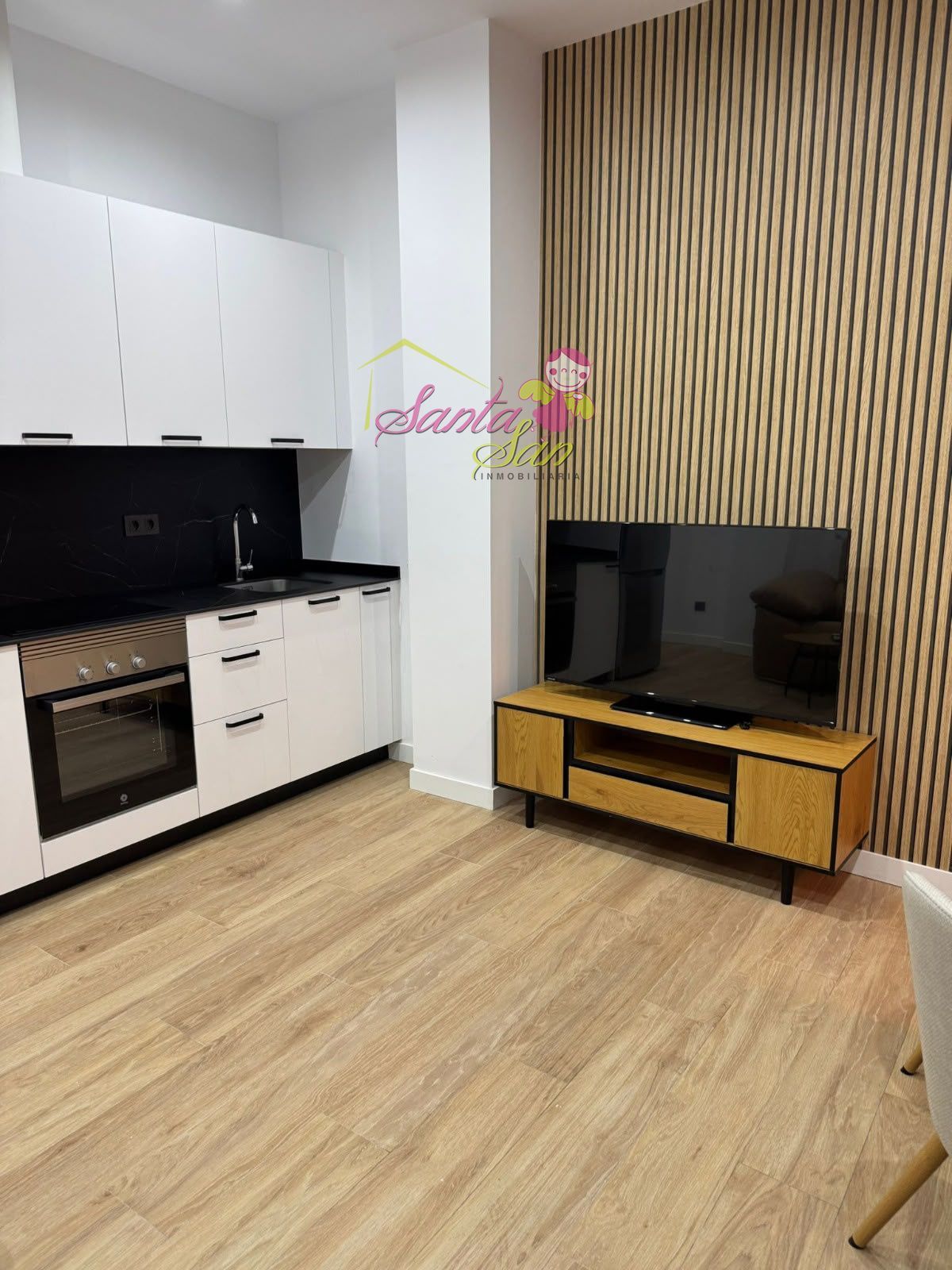 SE VENDE FANTÁSTICO ESTUDIO JUNTO PARQUE PICASSO COMPLETAMENTE NUEVO
