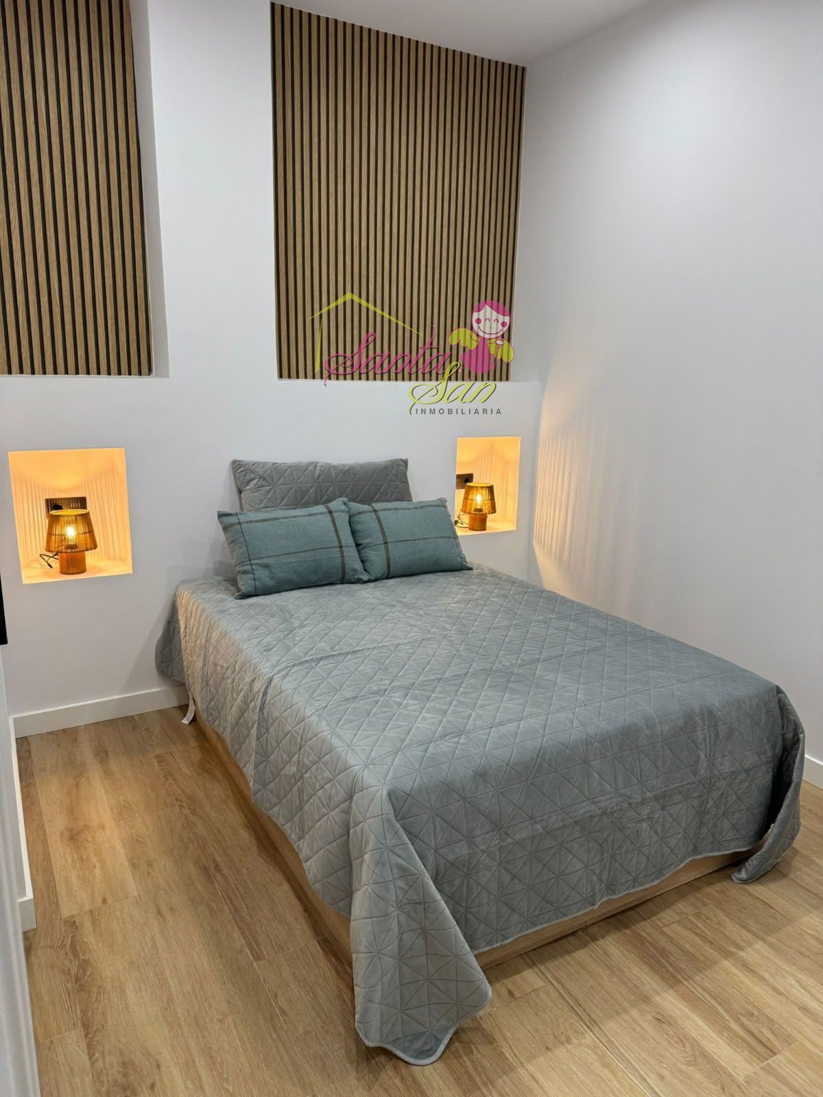 SE VENDE FANTÁSTICO ESTUDIO JUNTO PARQUE PICASSO COMPLETAMENTE NUEVO