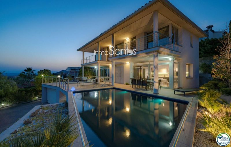 Maison de Ville en vente Palau-Saverdera, Girona. Ref: 1174. Inmosantos