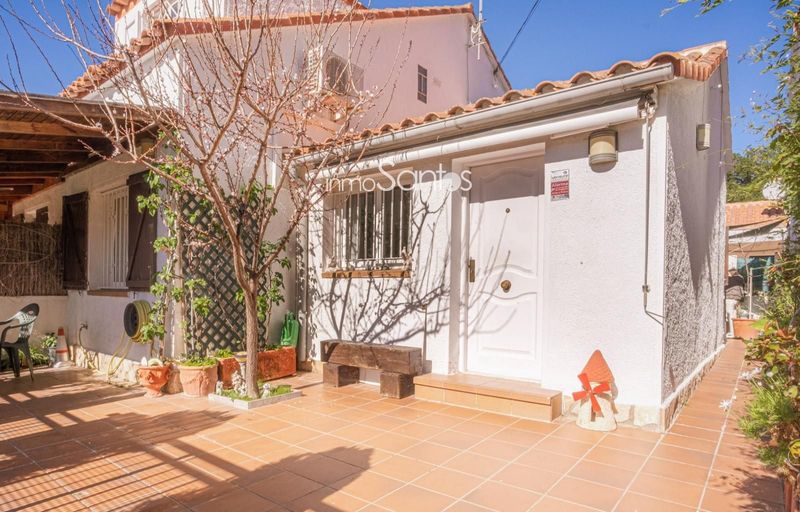 Maison de Ville en vente Roses, Girona. Ref: 1298. Inmosantos