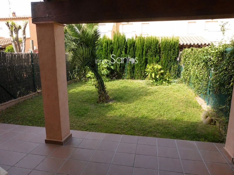таунхаус на продажу Empuriabrava, Girona. Ref: 1564. Inmosantos