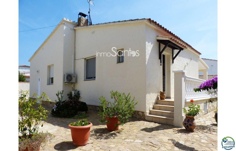 Maison de Ville en vente Empuriabrava, Girona. Ref: 1709. Inmosantos