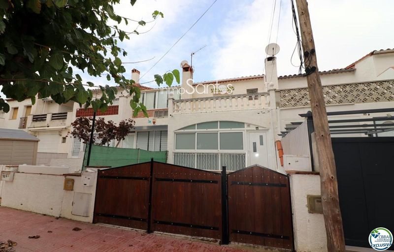 Maison de Ville en vente Empuriabrava, Girona. Ref: 1719. Inmosantos