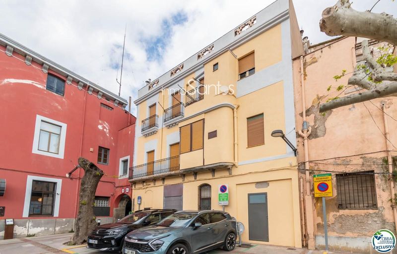Maison de Ville en vente La Jonquera, Girona. Ref: 1759. Inmosantos