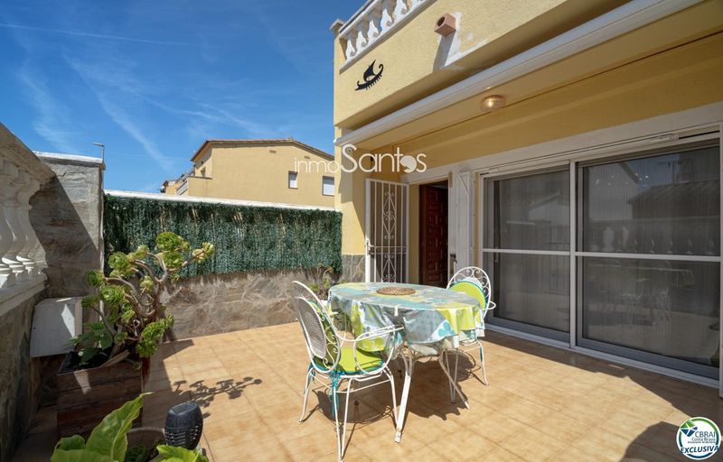 Maison de Ville en vente Empuriabrava, Girona. Ref: 1865. Inmosantos