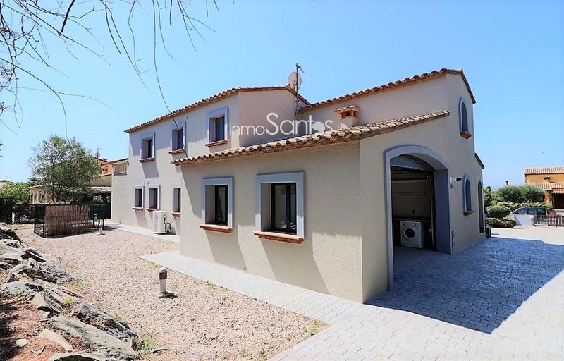 Maison de Ville en vente Peralada, Girona. Ref: 1934. Inmosantos