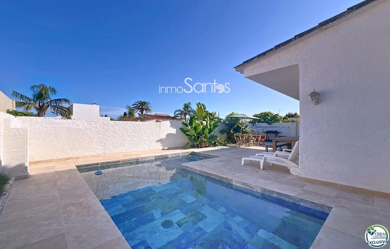 Maison de Ville en vente Empuriabrava, Girona. Ref: 1973. Inmosantos