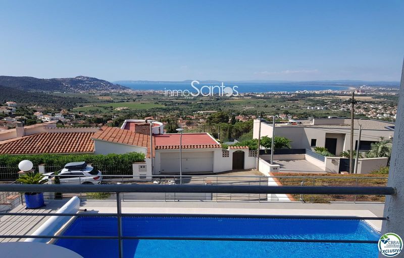 Maison de Ville en vente Roses, Girona. Ref: 2015. Inmosantos