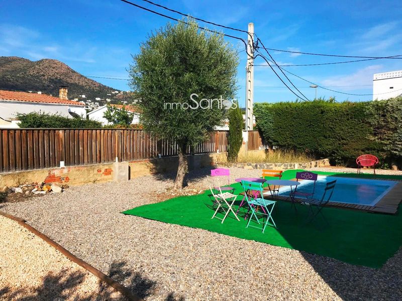 Maison de Ville en vente Roses, Girona. Ref: 2017. Inmosantos