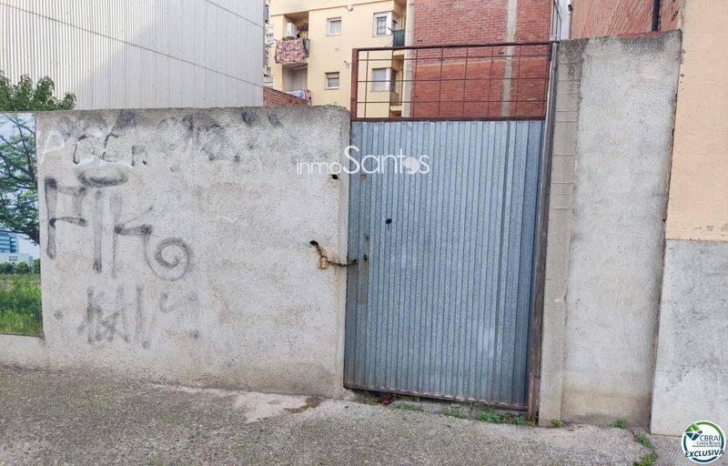 участок на продажу Figueres, Girona. Ref: 2070. Inmosantos