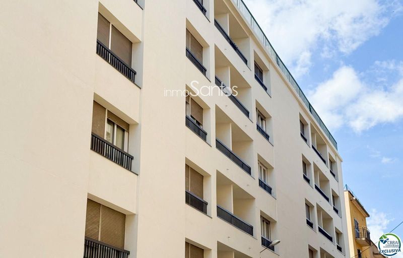 Piso en venta Figueres, Girona. Ref: 2089. Inmosantos