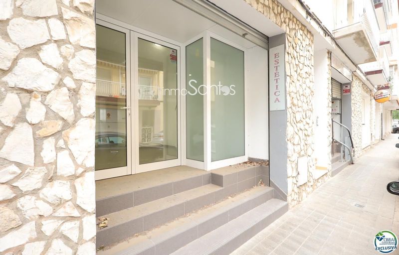 Locaux en vente Roses, Girona. Ref: 2094. Inmosantos