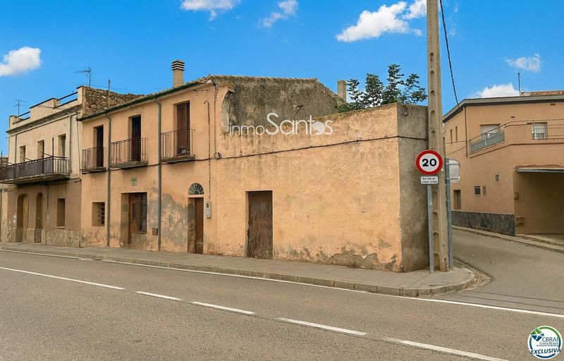 Chalet Independiente en venta Sant Climent Sescebes, Girona. Ref: 2123. Inmosantos