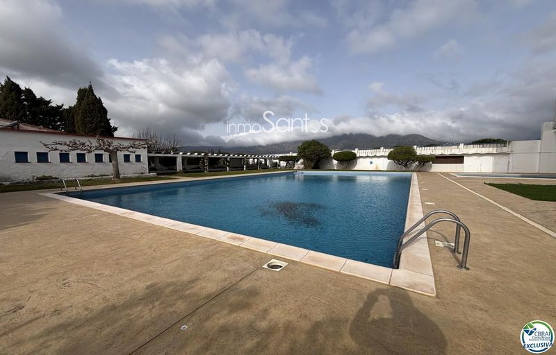 Piso en venta Roses, Girona. Ref: 2147. Inmosantos