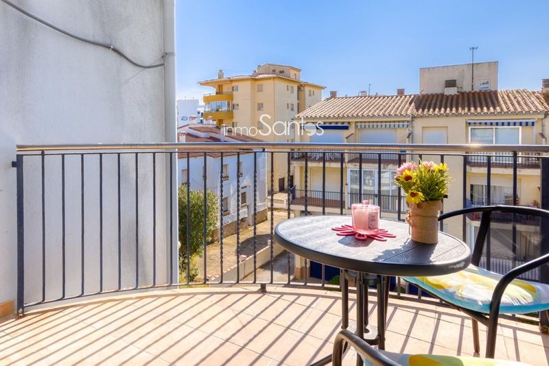 Flat for sale Roses, Girona. Ref: 2168. Inmosantos