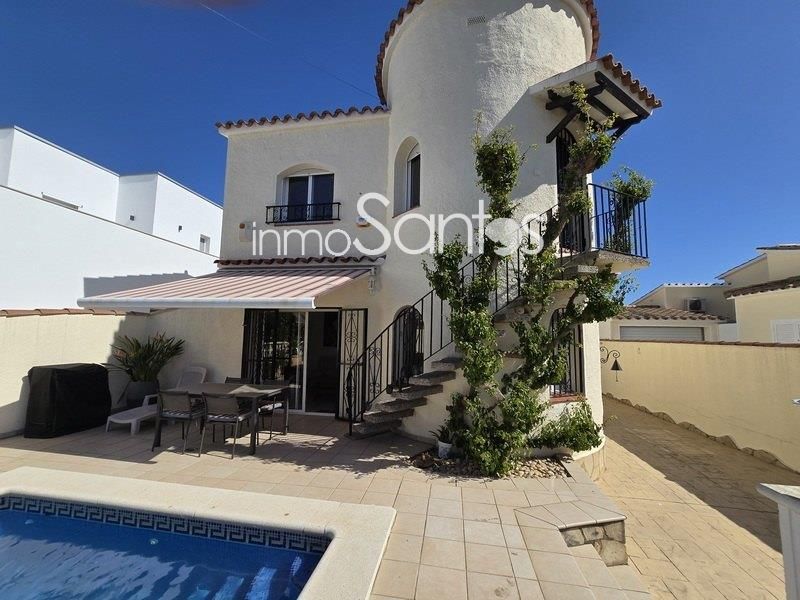 отдельная вилла на продажу Empuriabrava, Girona. Ref: 2229. Inmosantos