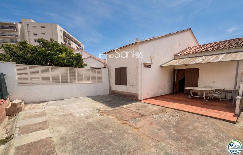 Maison de Ville en vente Roses, Girona. Ref: 2326. Inmosantos
