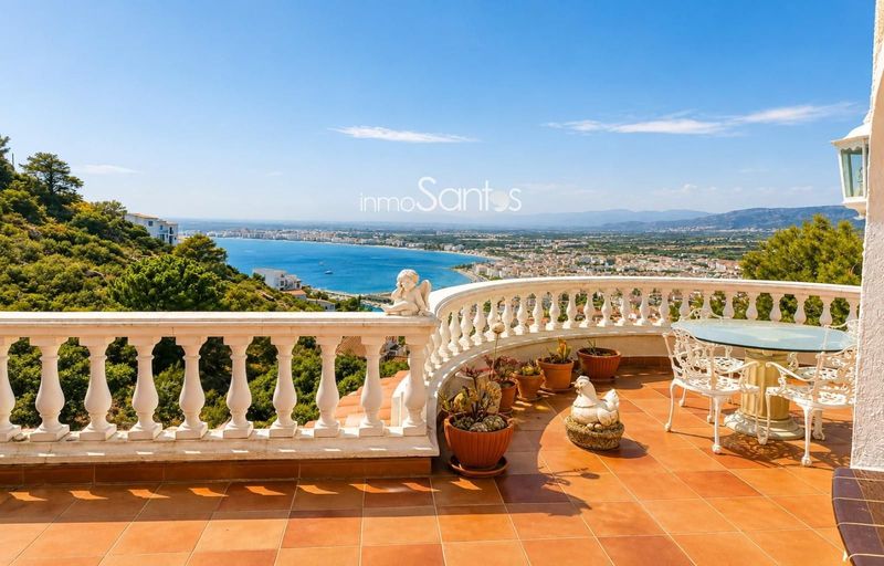Detached Villa for sale Roses, Girona. Ref: 2349. Inmosantos