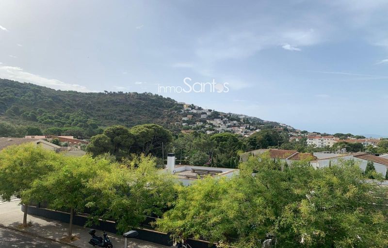 Pis en venda Roses, Girona. Ref: 2359. Inmosantos