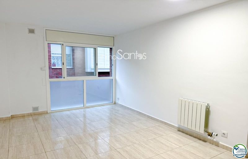 Wohnung zu verkaufen Figueres, Girona. Ref: 2408. Inmosantos
