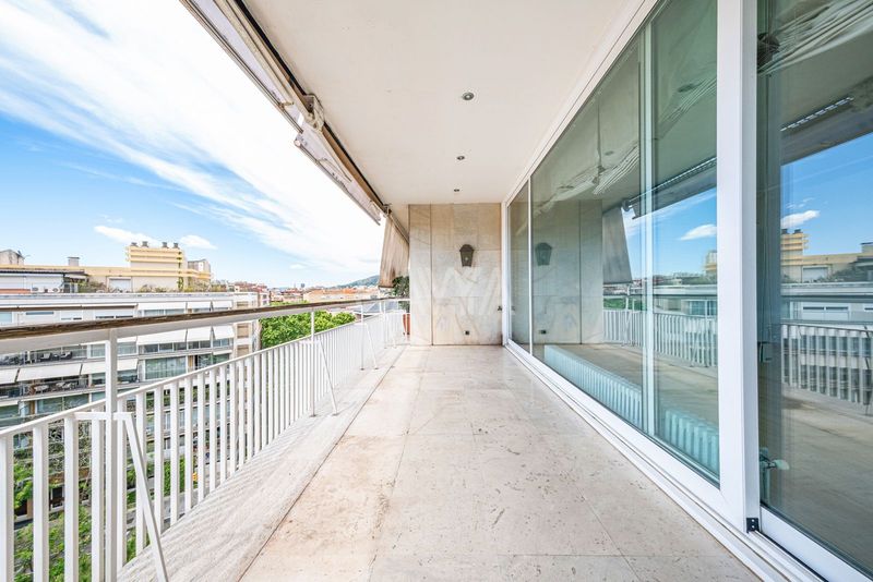 Ático en venta Barcelona. Ref: 1206. Savya Real Estate