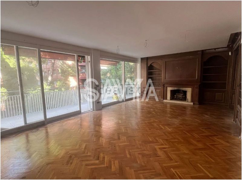 Flat for sale Barcelona. Ref: 1332. Savya Real Estate