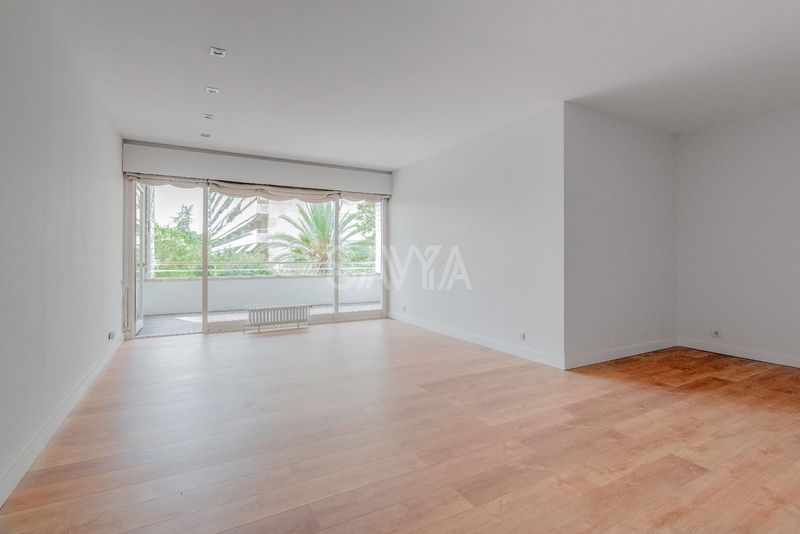 Piso en venta Barcelona. Ref: 1887. Savya Real Estate