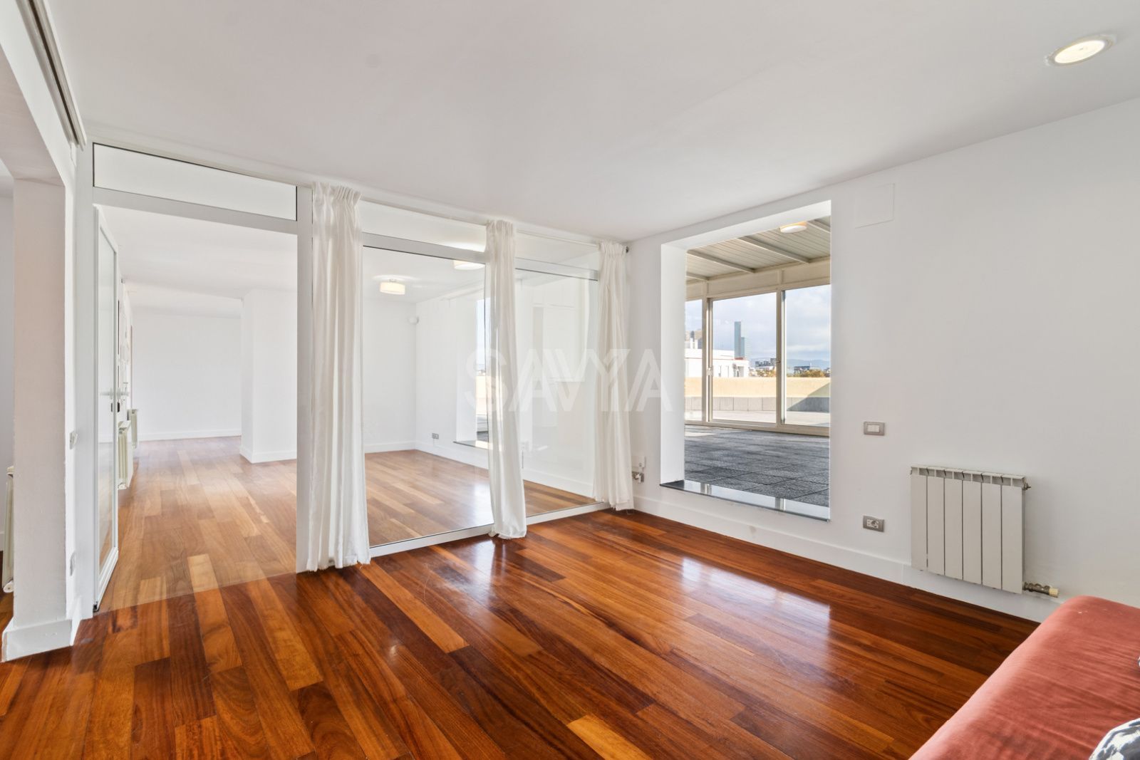 Habitación vacía - Exclusiva oficina con 92m² de terraza y vistas panorámicas