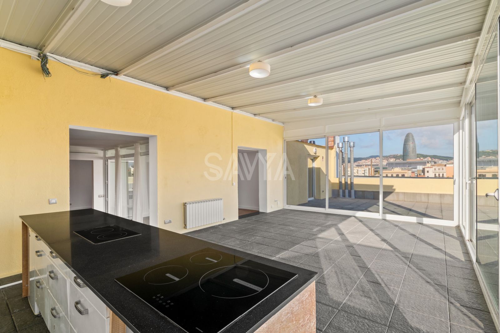 Salón - Exclusiva oficina con 92m² de terraza y vistas panorámicas