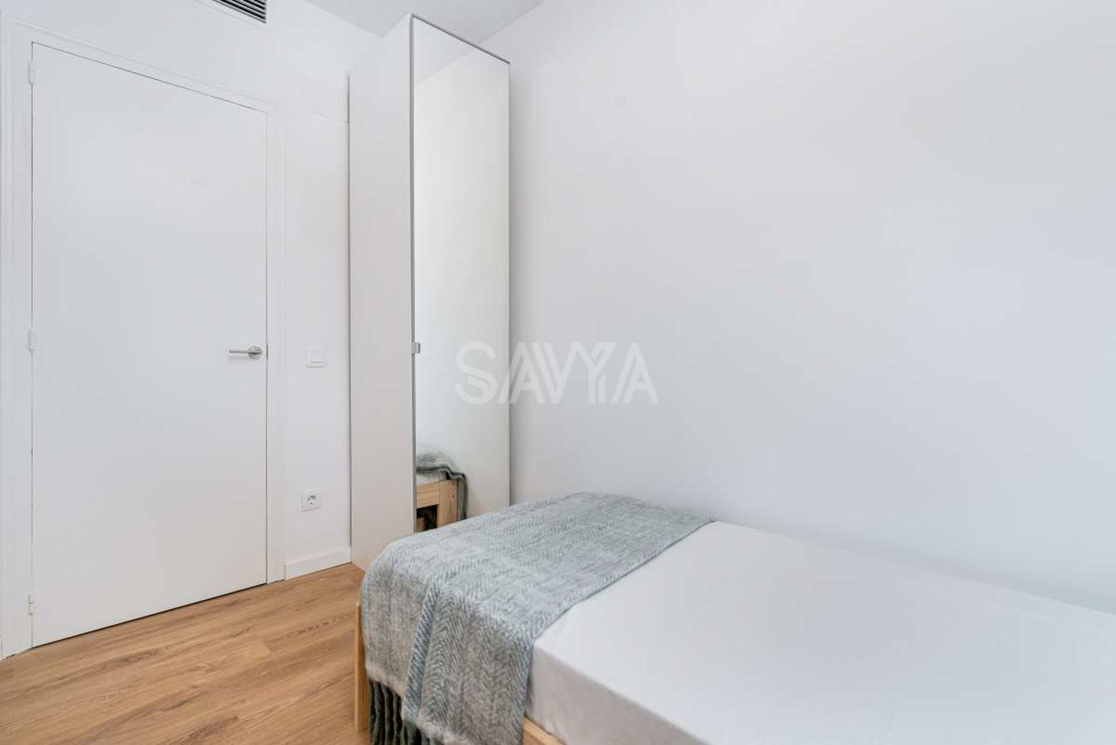 Habitación - Piso de 3 habitaciones, amueblado y listo para entrar a vivir en Sant Antoni Maria Claret