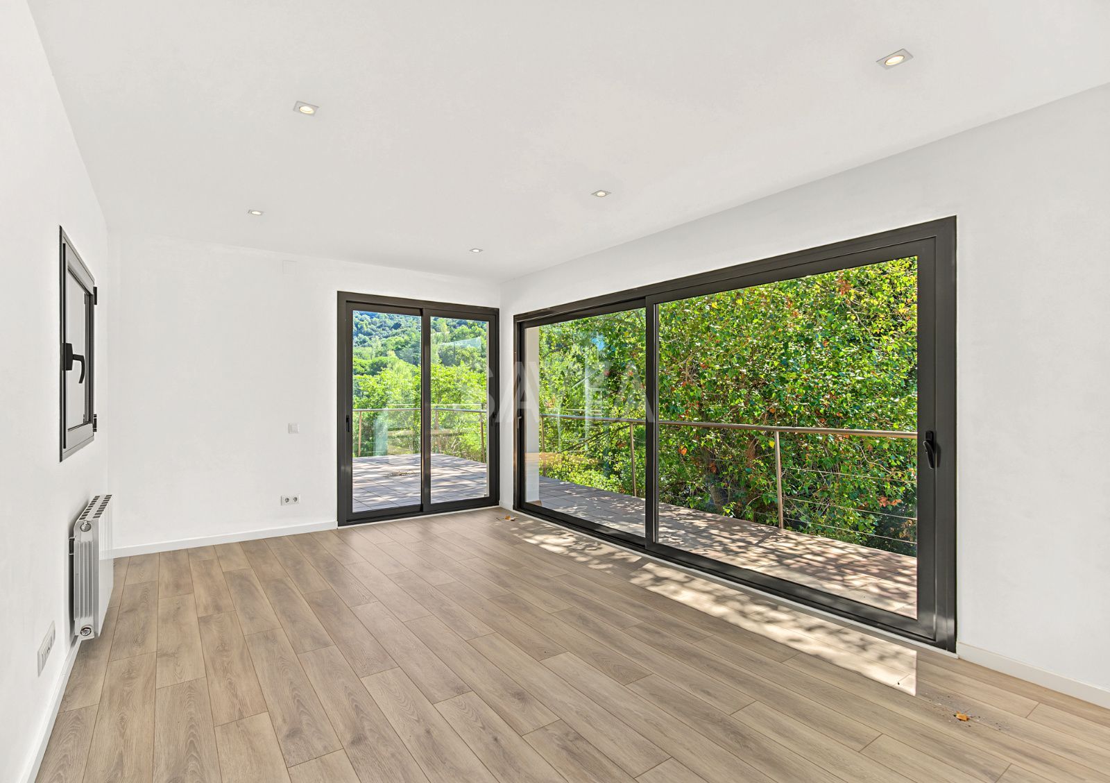 Habitación vacía - Casa de diseño en plena naturaleza de Collserola