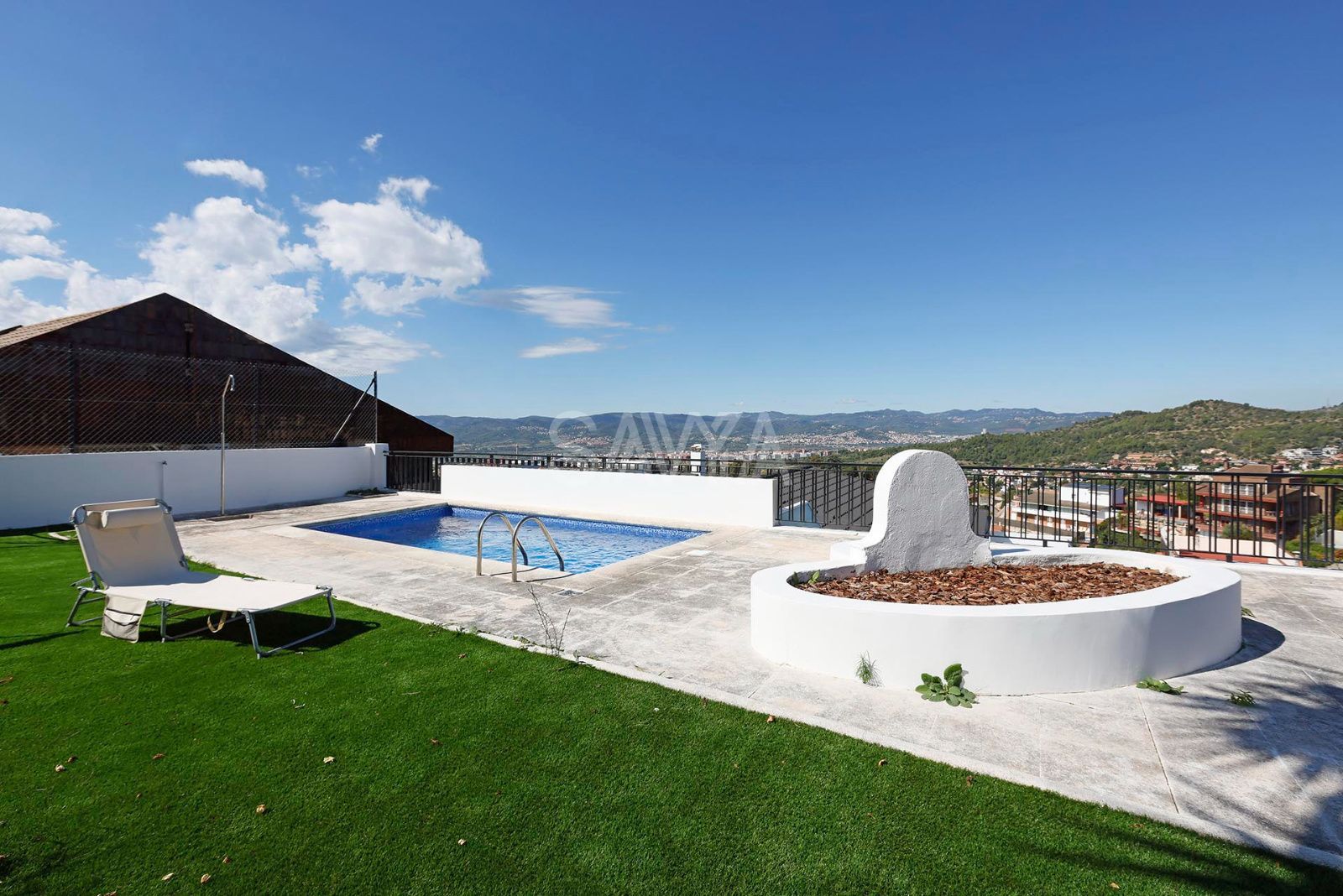 Residencia con vistas panorámicas y piscina en Ciutat Diagonal - Foto 3