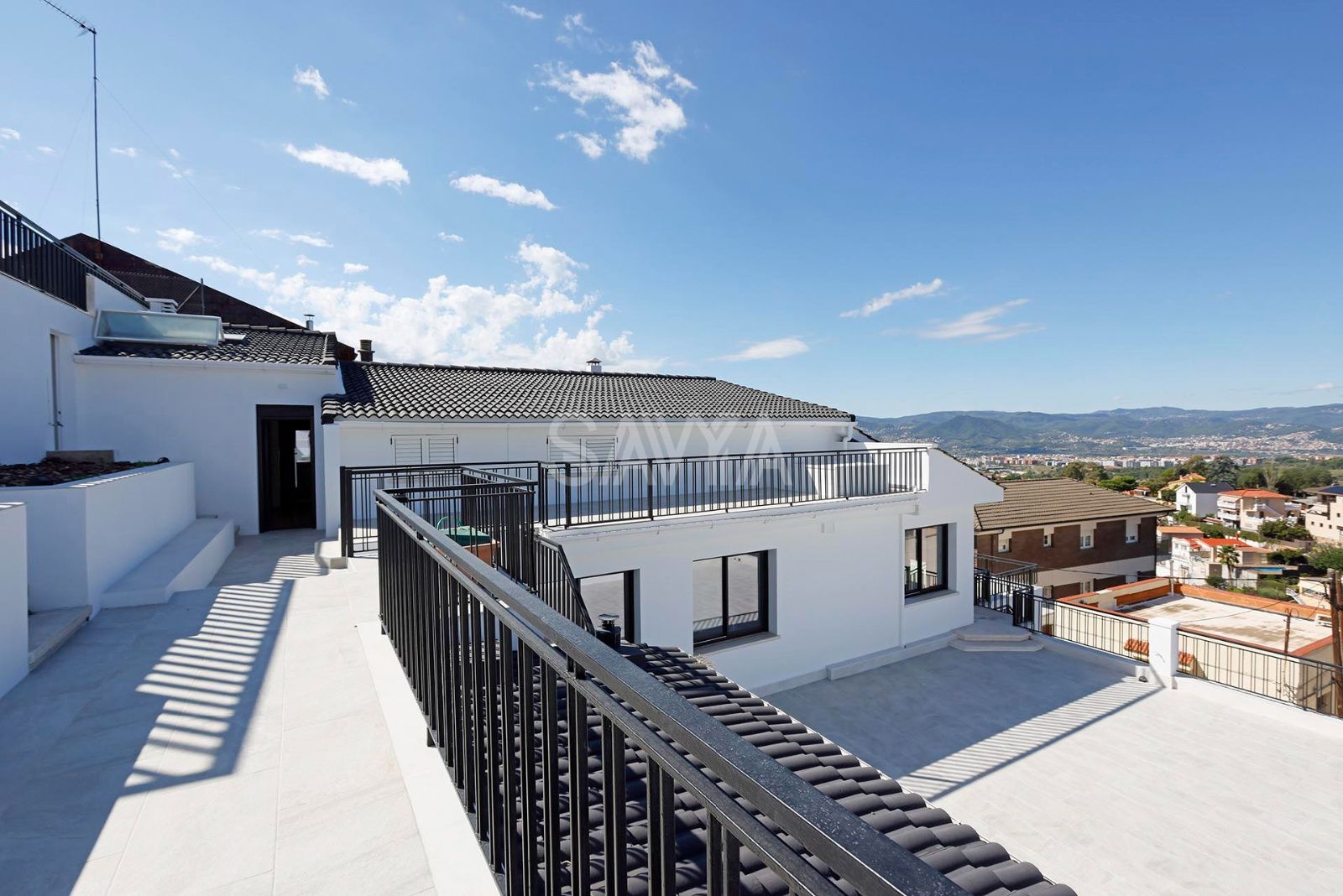 Residencia con vistas panorámicas y piscina en Ciutat Diagonal - Foto 7