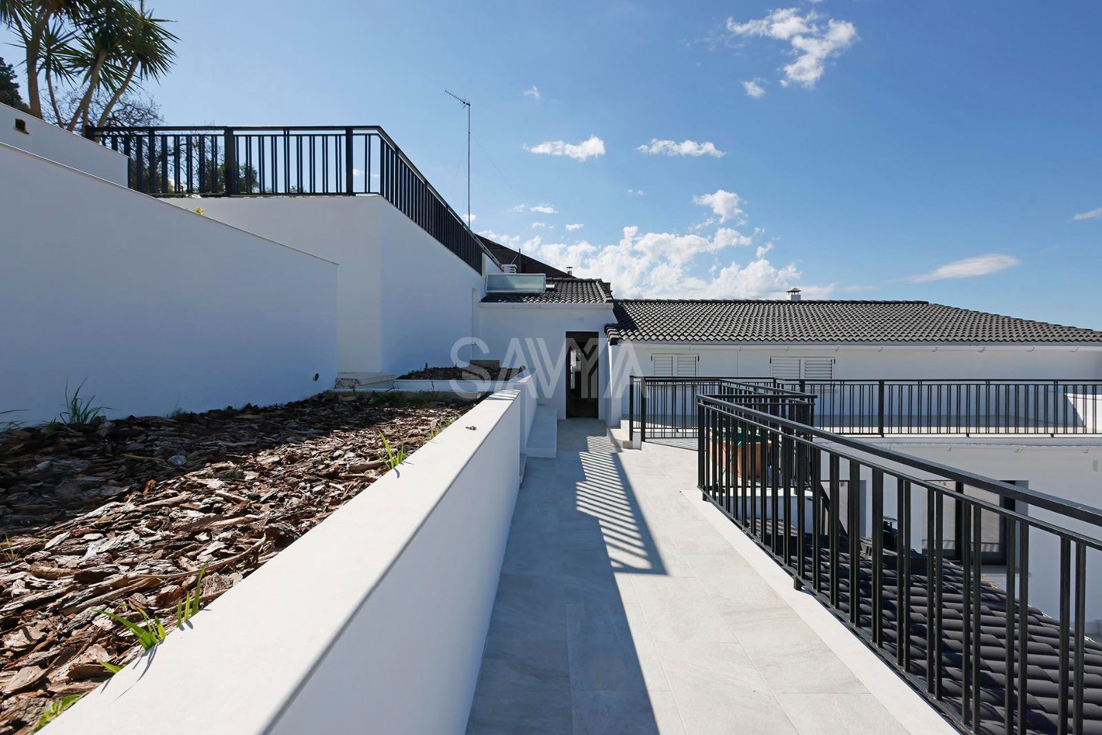 Residencia con vistas panorámicas y piscina en Ciutat Diagonal - Foto 8