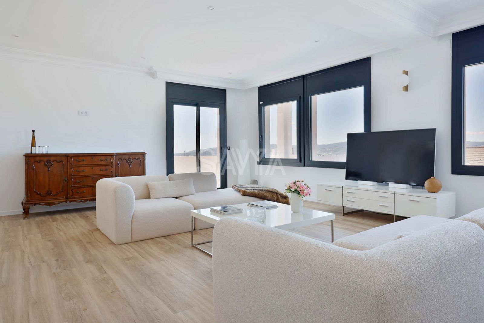 Residencia con vistas panorámicas y piscina en Ciutat Diagonal - Foto 41
