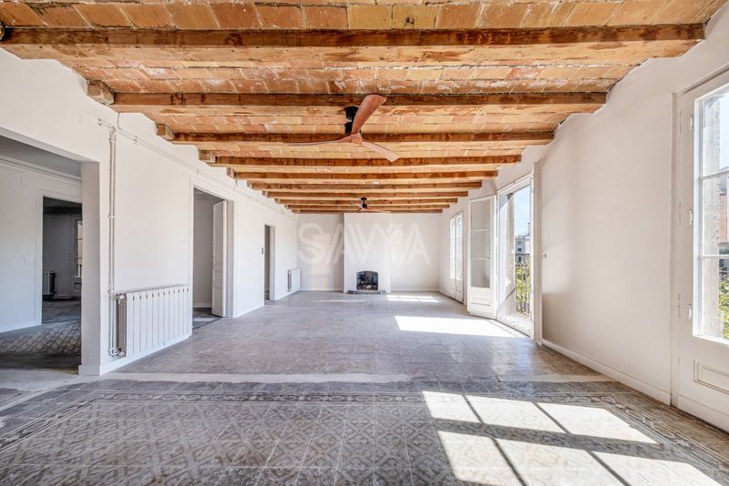 Piso en venta Barcelona. Ref: 2082. Savya Real Estate